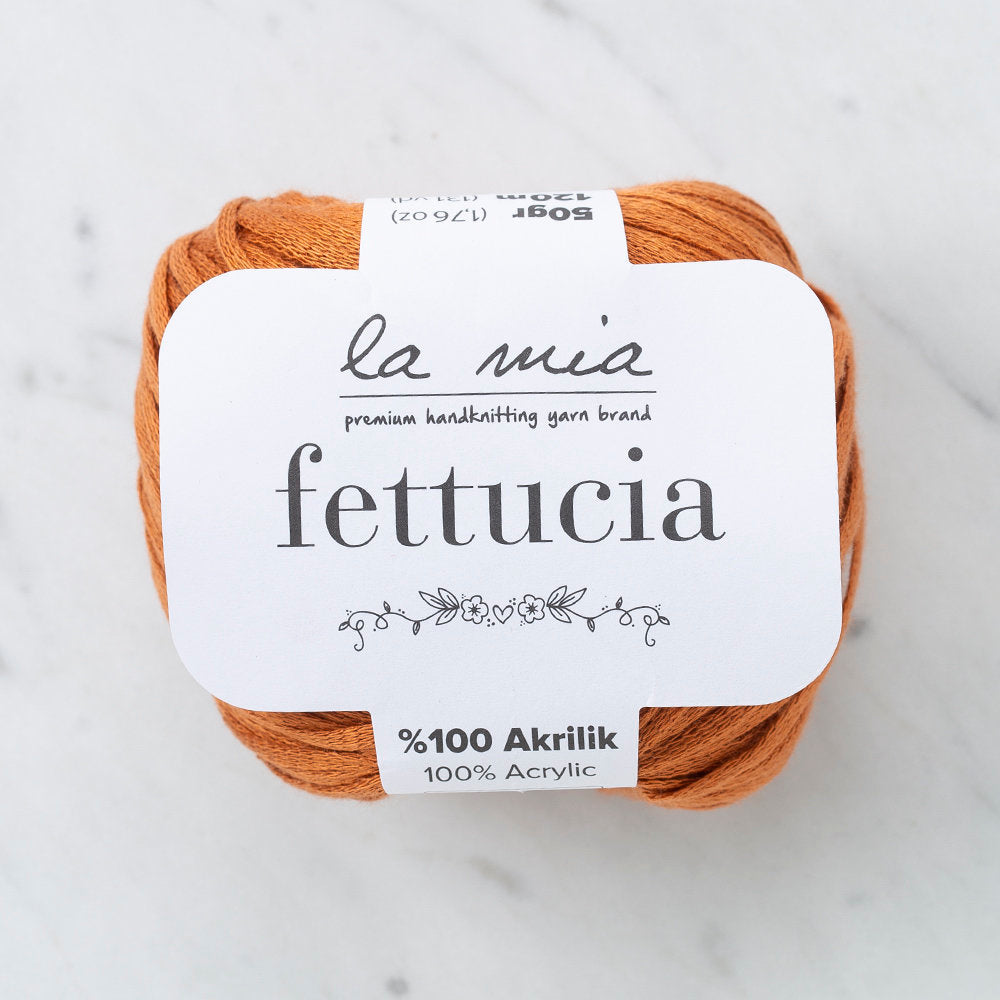 La Mia Fettucia  Yarn, Cinnamon - L079